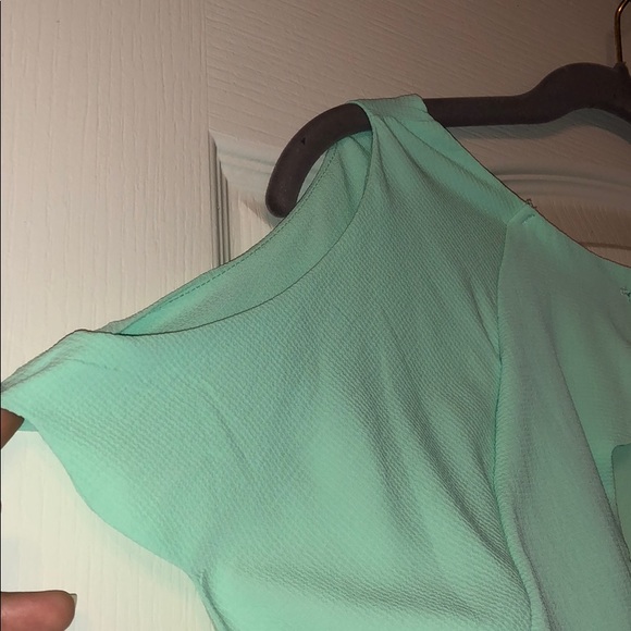 Seafoam green shirt - Picture 3 of 4